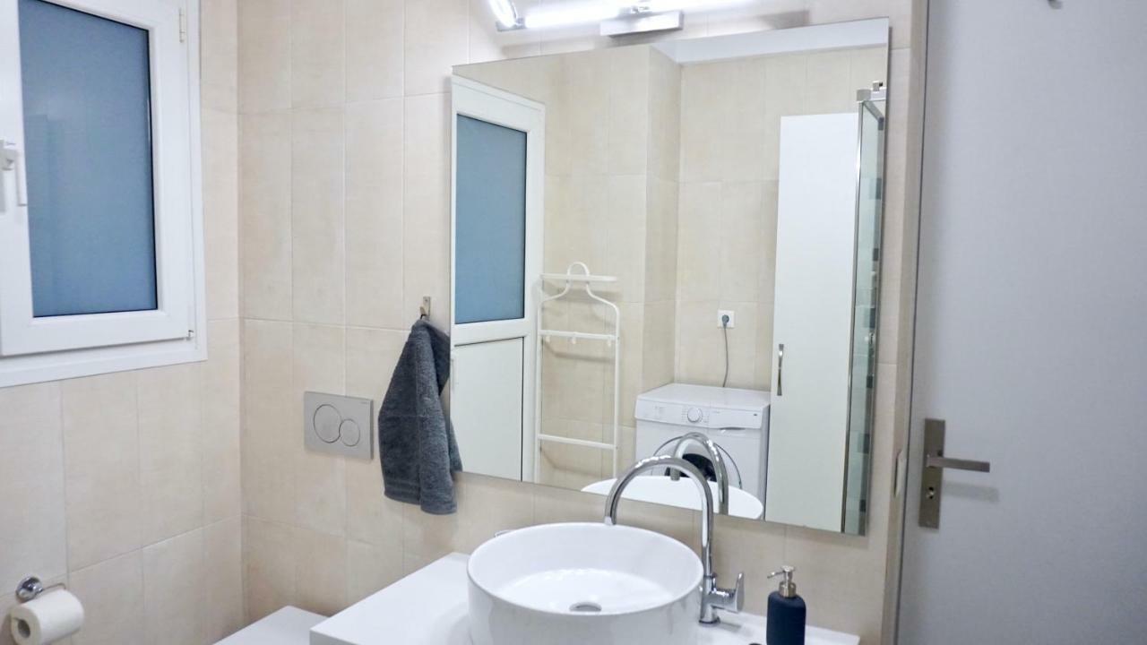 Urban Design Apt In Афіни Екстер'єр фото