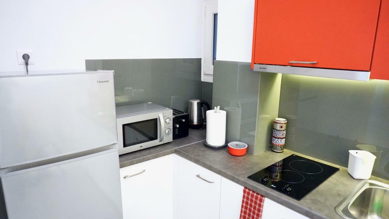 Urban Design Apt In Афіни Екстер'єр фото