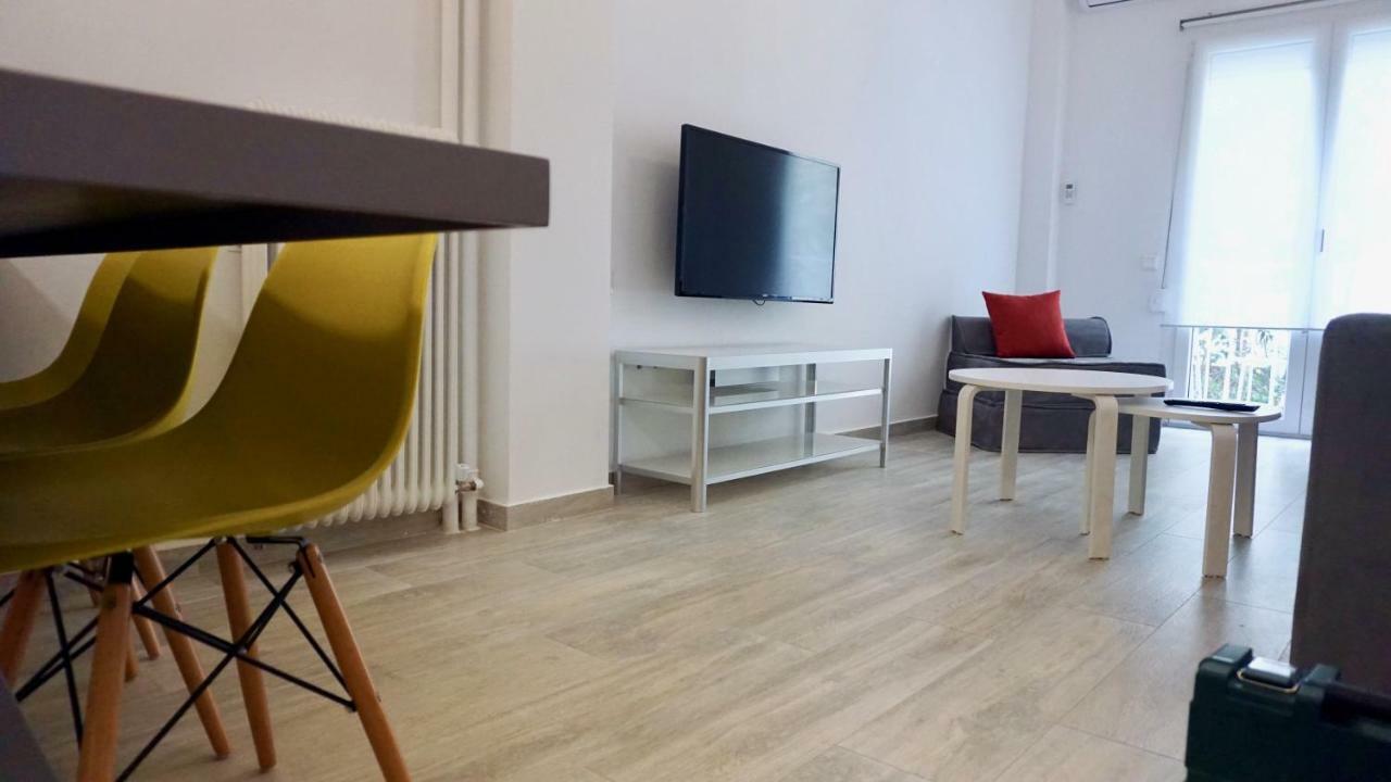 Urban Design Apt In Афіни Екстер'єр фото